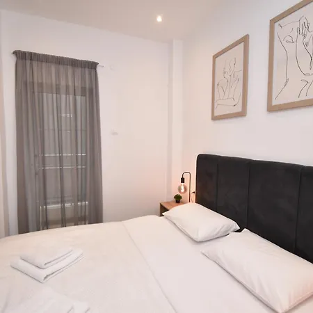 Apartment Hlil's *